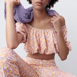 ZARA Printed Satin Effect Puff-Sleeve Off-The-Shoulder Crop Top Women’s Small